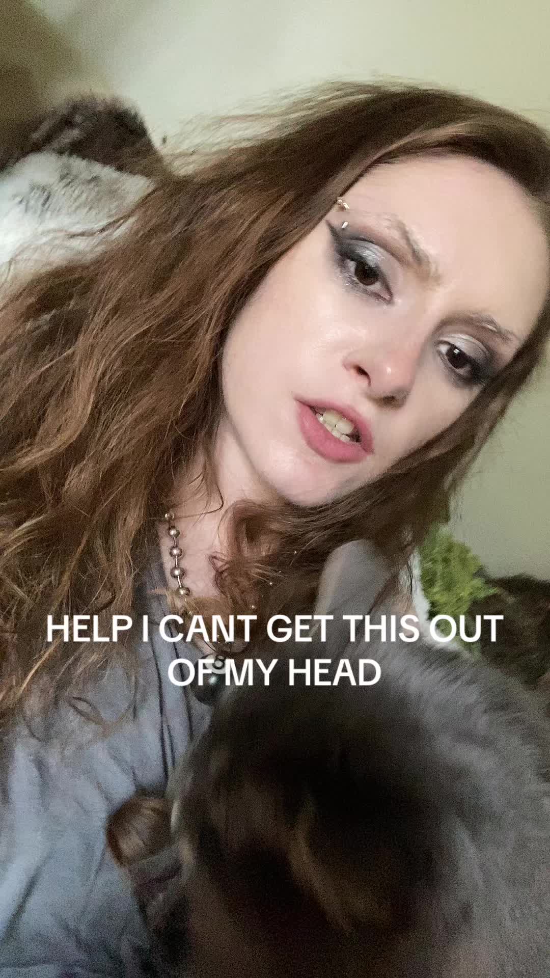 @Lizzilunaa