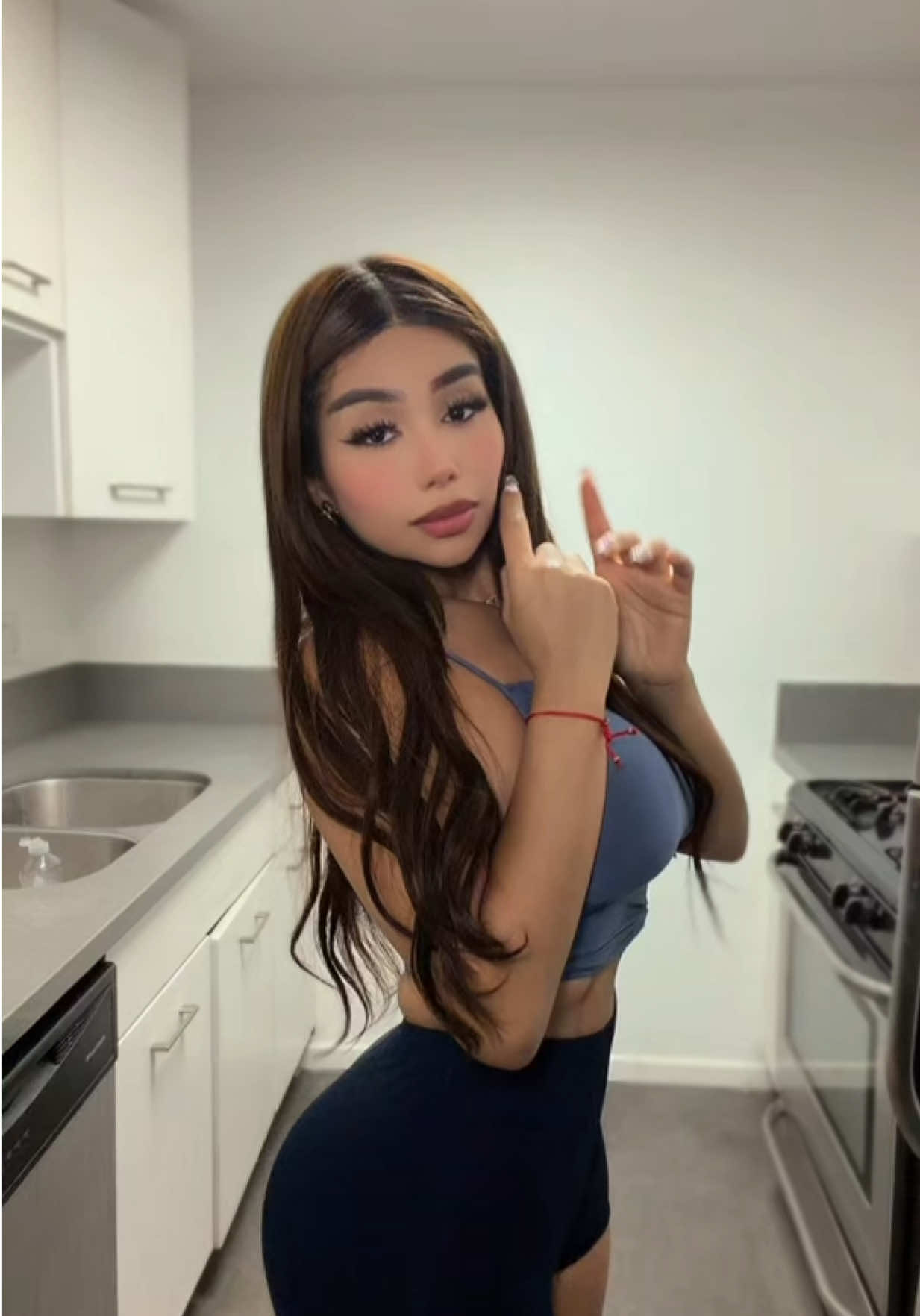 @Valeria Razavi 🍑💋