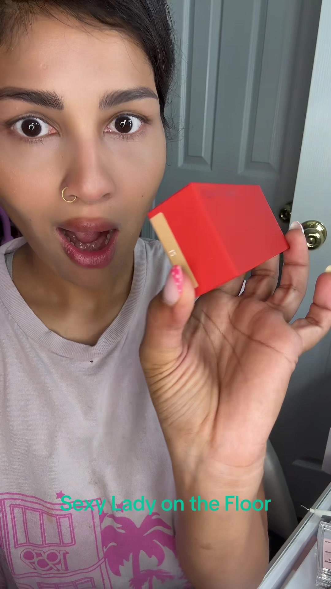 @MakeupLaveena