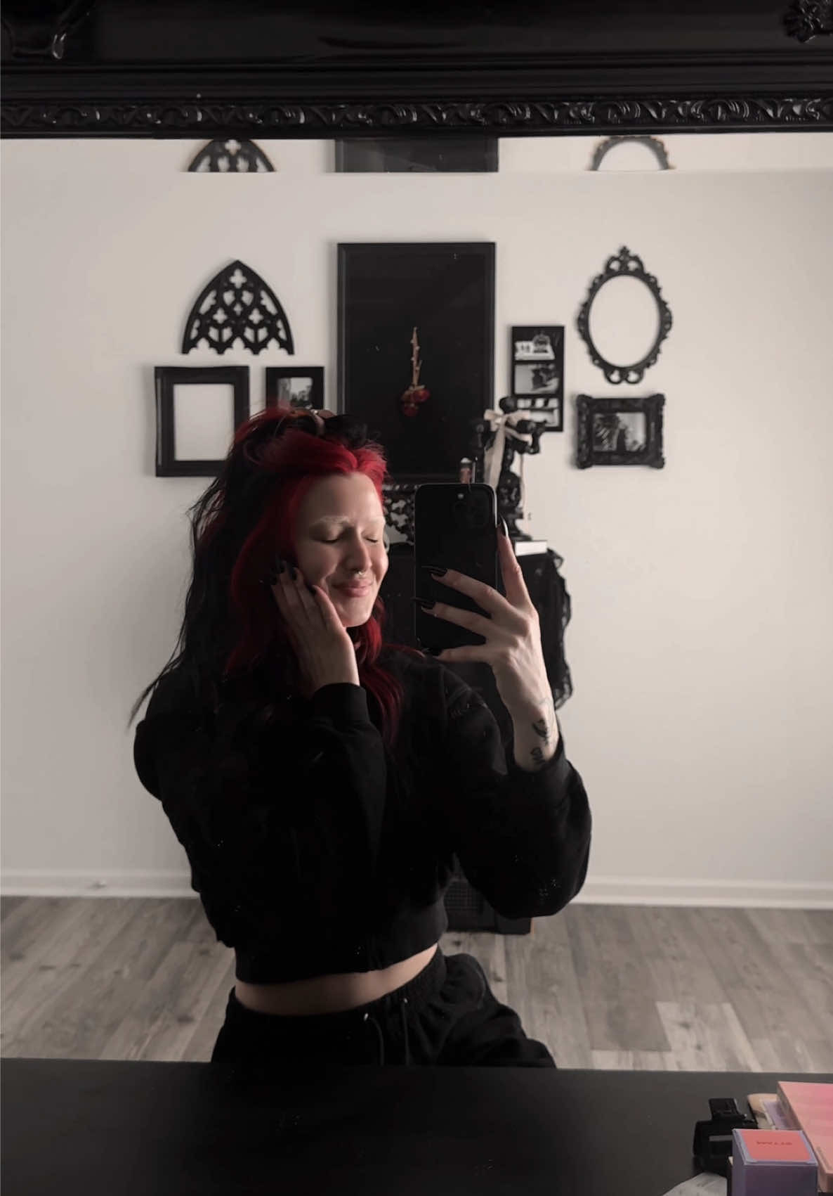 @BLOODLUXE