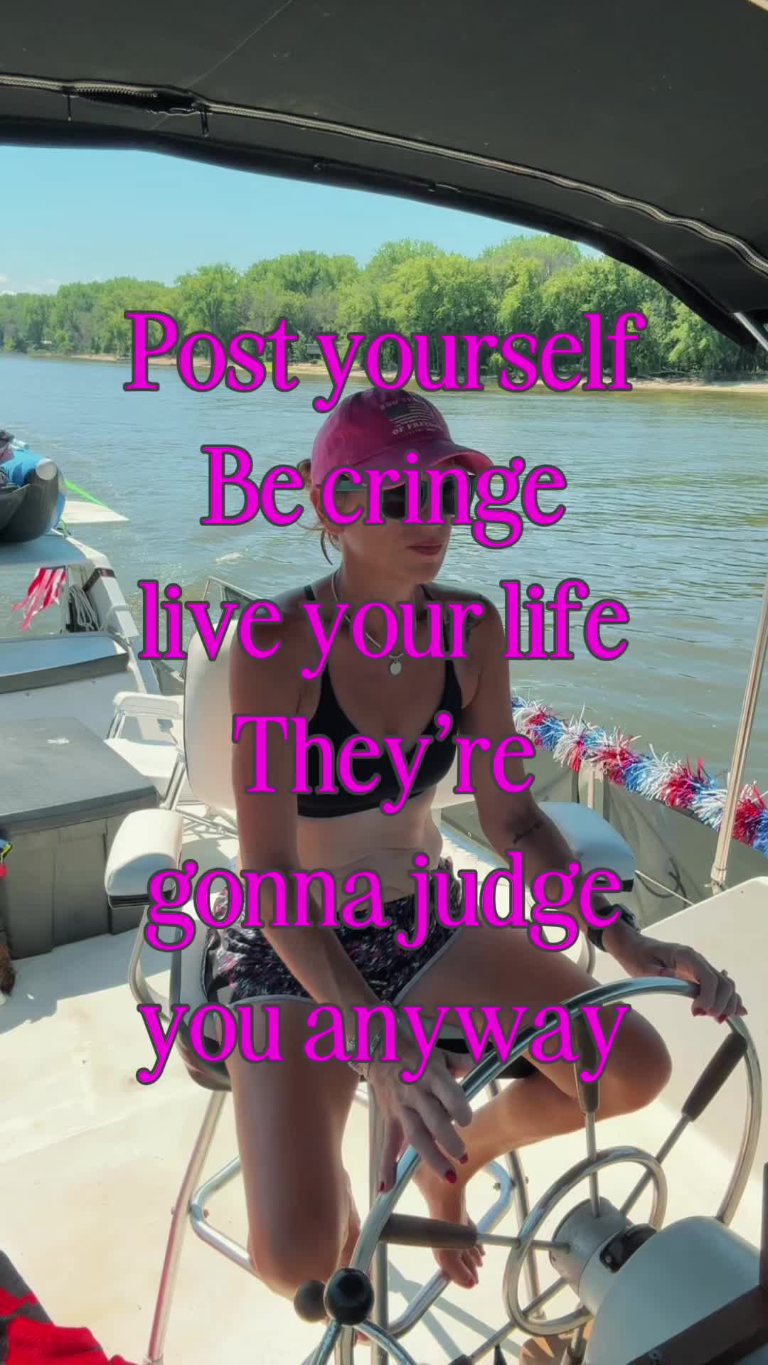 @⚓️💕HotMessOnABoat💕⚓️