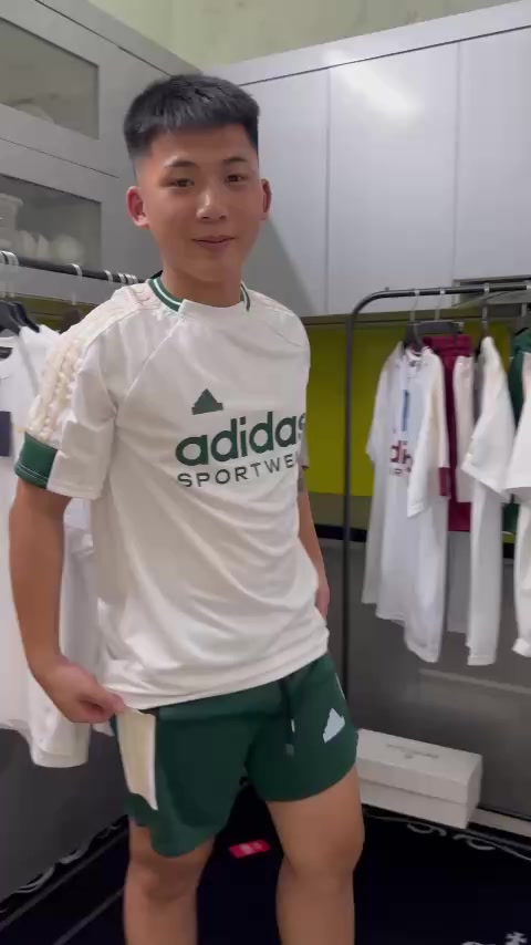 @𝙉𝙜𝙤𝙘𝙃𝙪𝙮 𝙡𝙪𝙭𝙪𝙧𝙮
