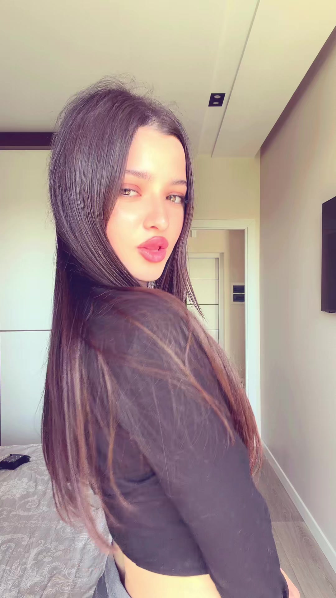 @valica__