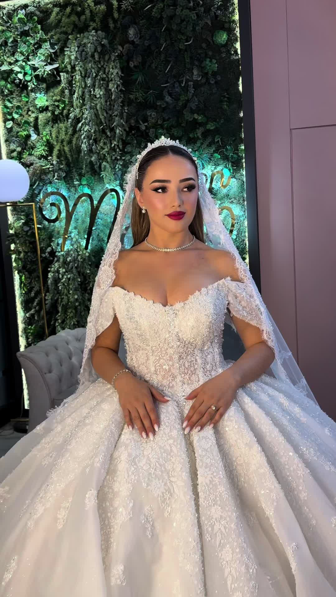 @hair_makeup_artist_Mario