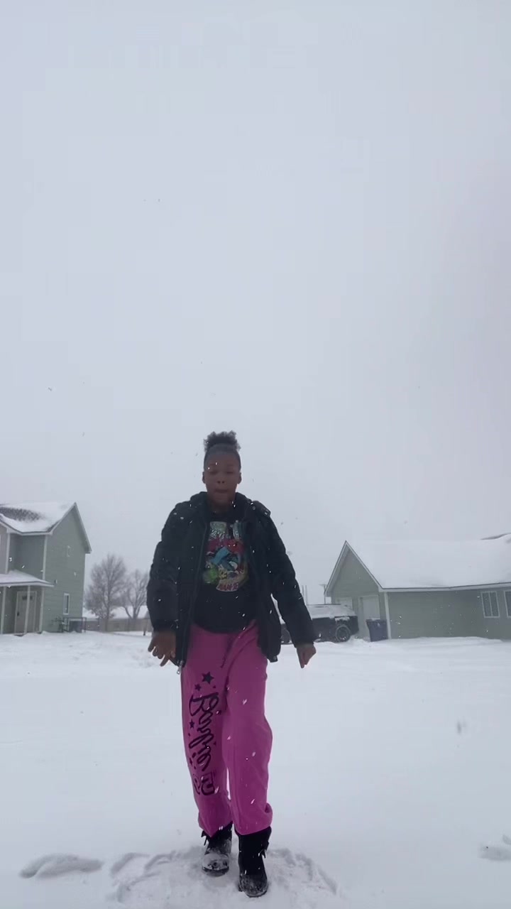 @Queencherelle85