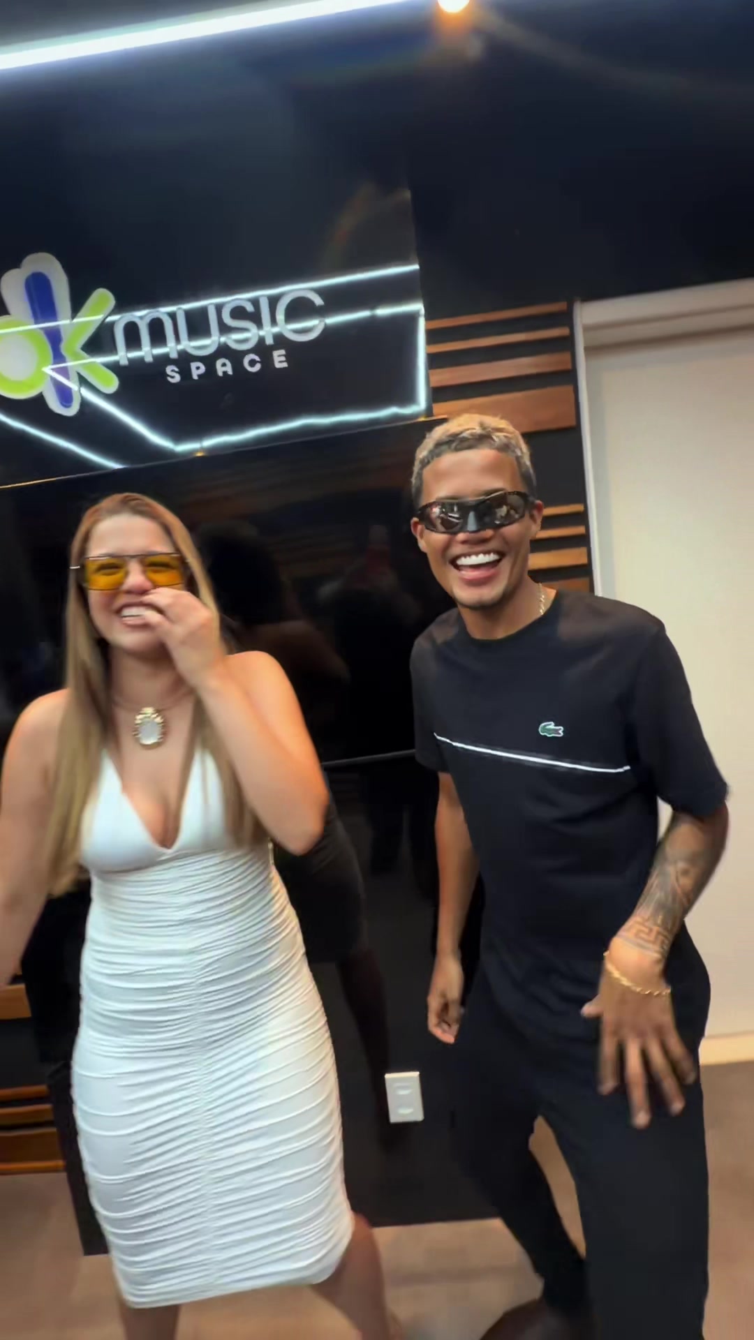 @yasminsensacão