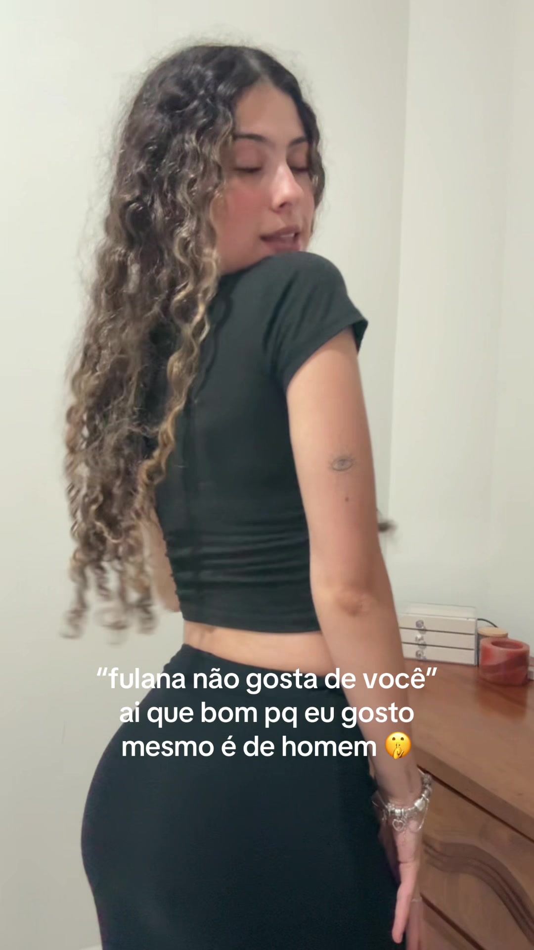 @maduximenes._