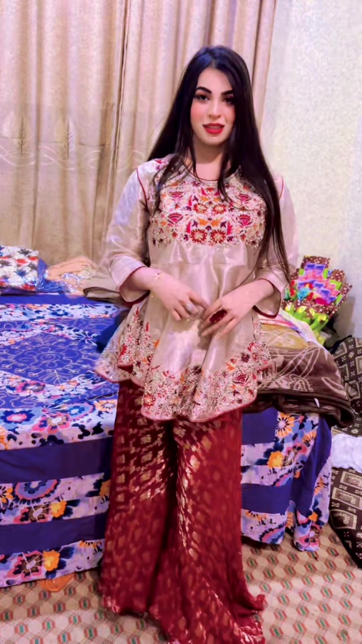 @Bewafa queen 👑