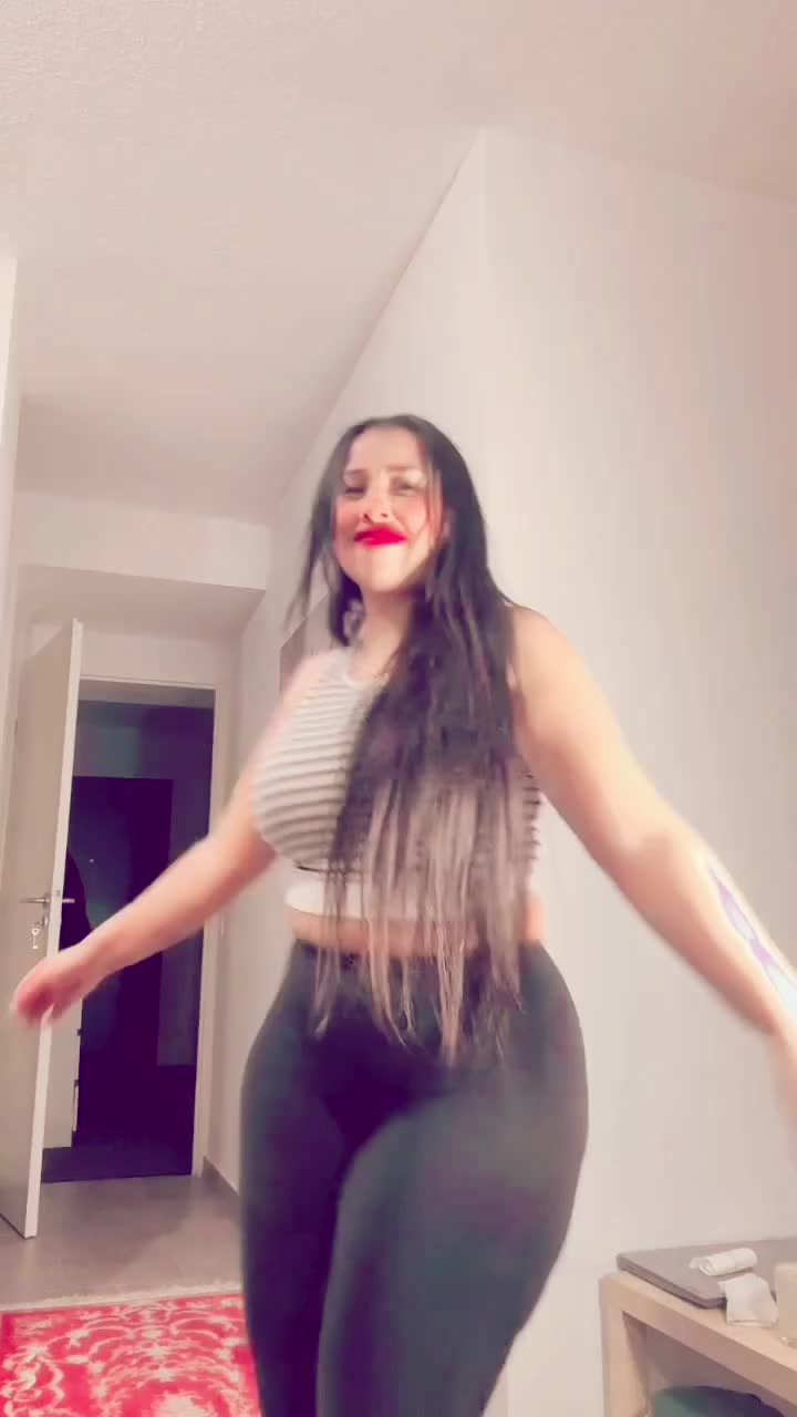 @Nahla11