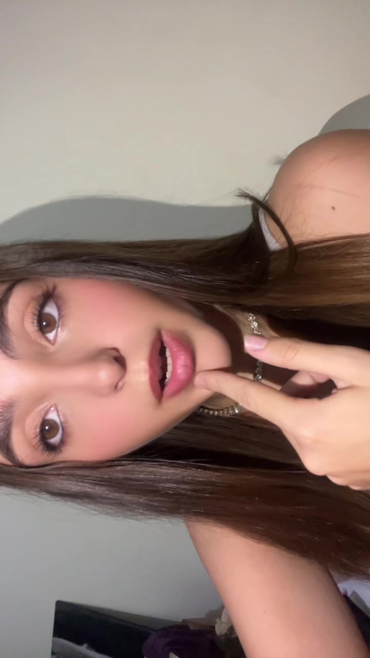 @laura ๐