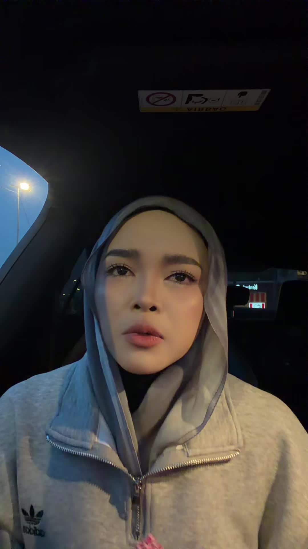 @Suzzy | Founder Lovaa