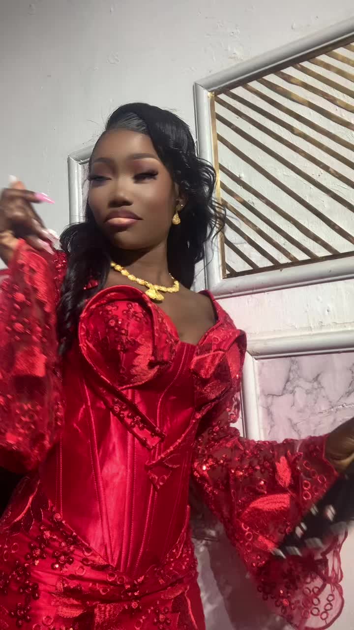 @Miss~king~kong 🇬🇲