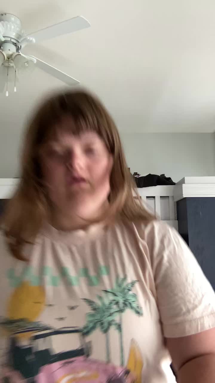 @hollywoodhailey