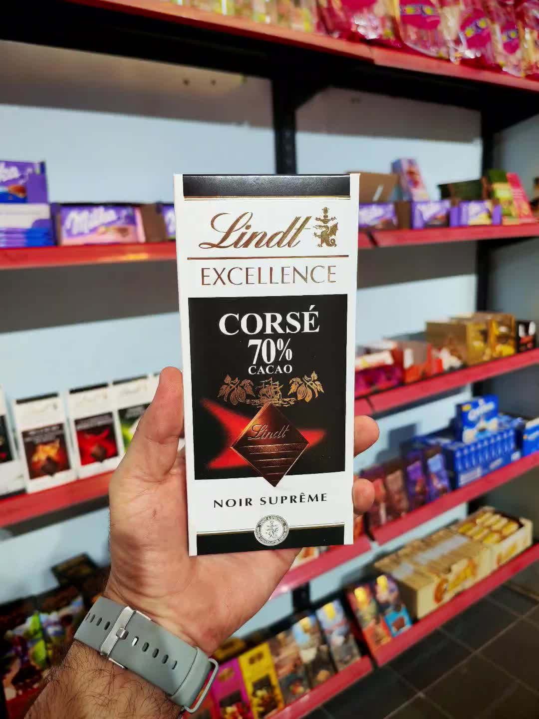 @عالم السعادة 🍫