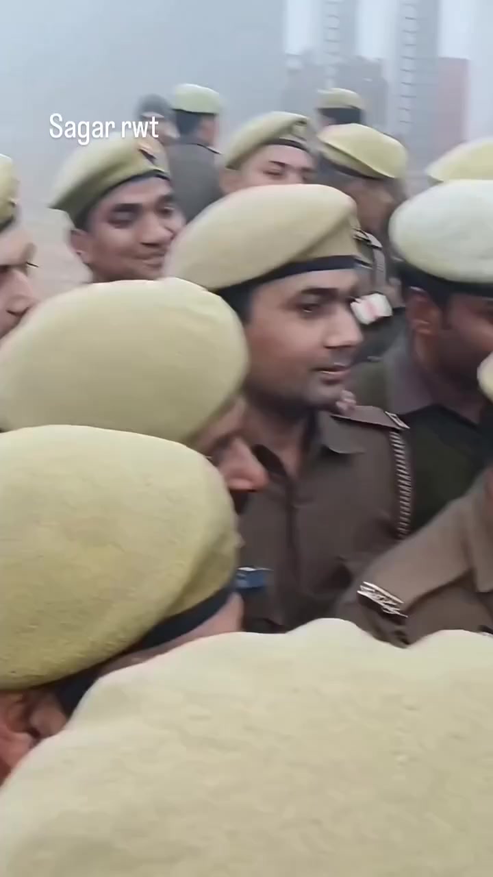 @Rakesh tanwar R.J 18