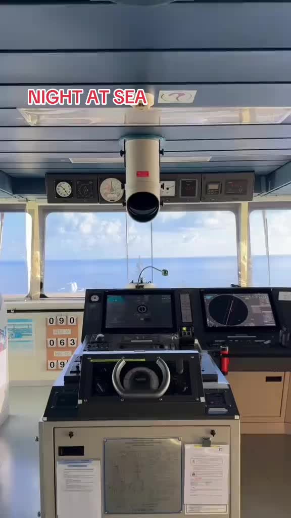 @sᴜɴɴʏ ʙʀɪɢʜᴛ☀️⚓️🚢🌊