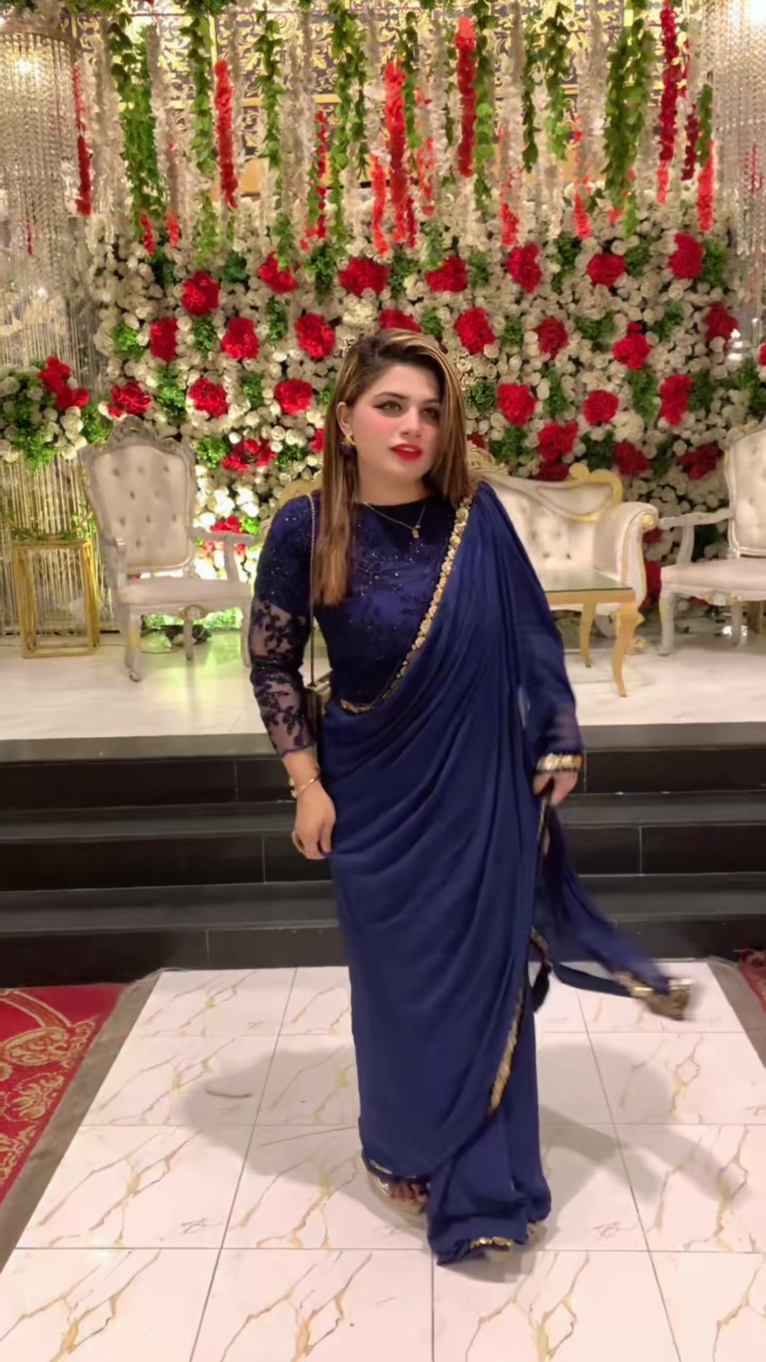 @AshU🦋mAliK