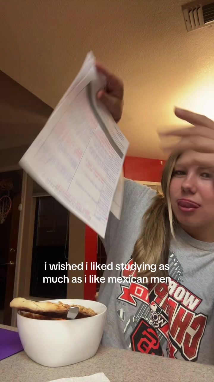 @holly