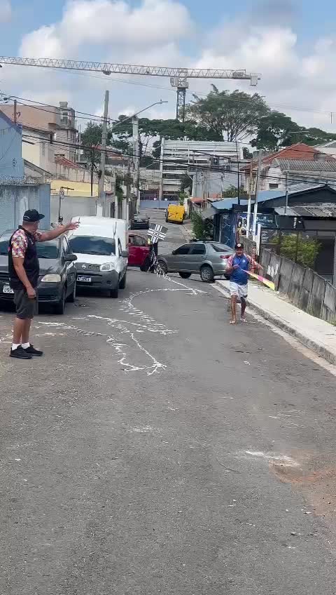 @Lê_praça.vila.invernada