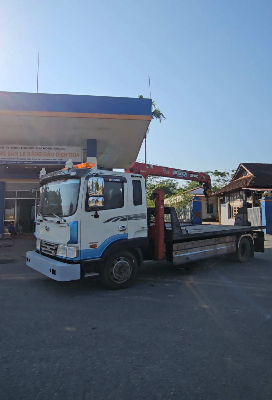 @Hu&acirc;n Xe T&agrave;u