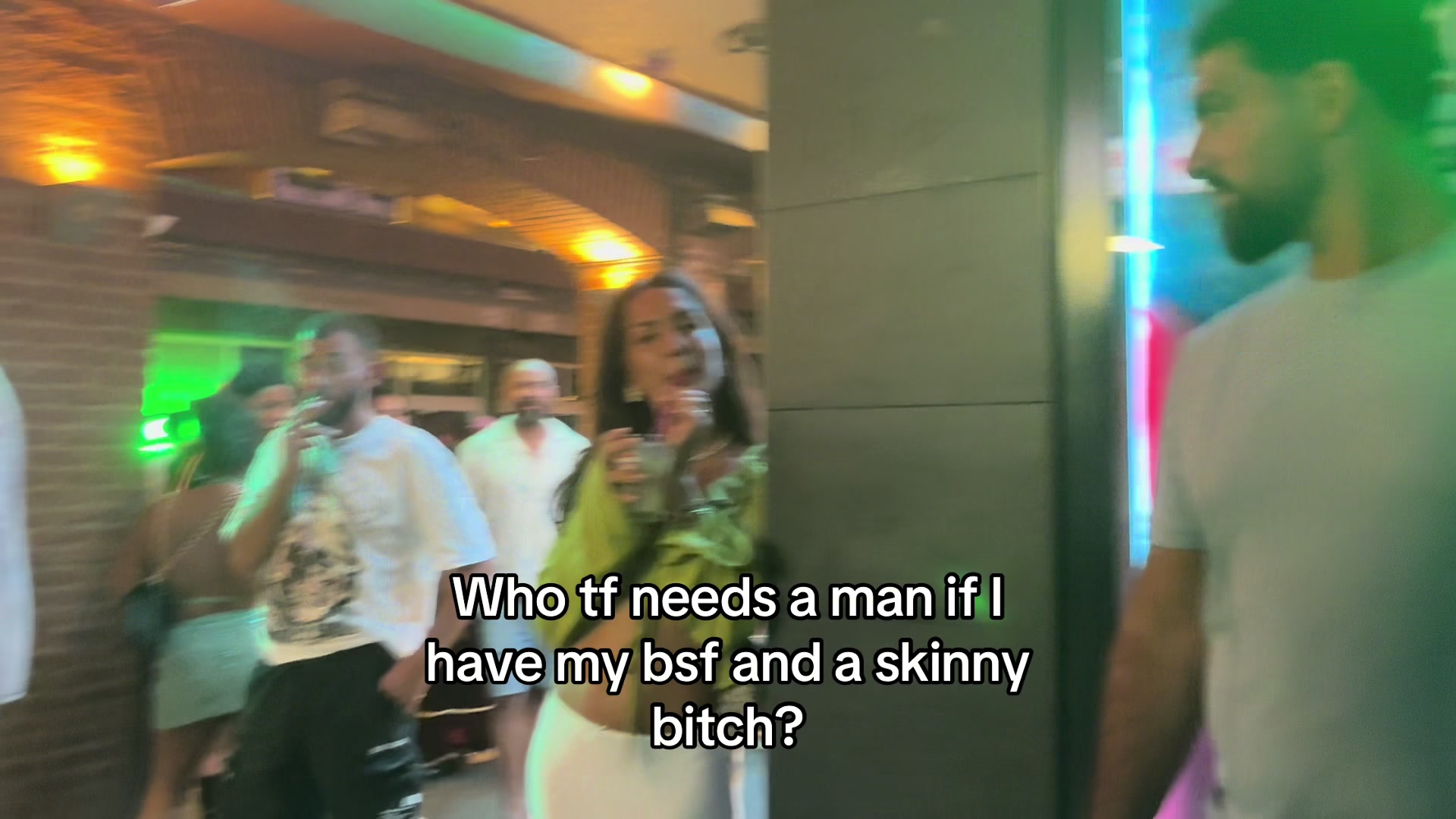 @Bella