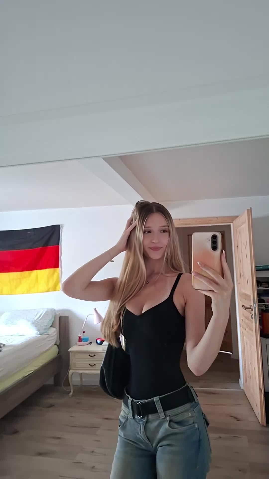 @antoniavoge.ll