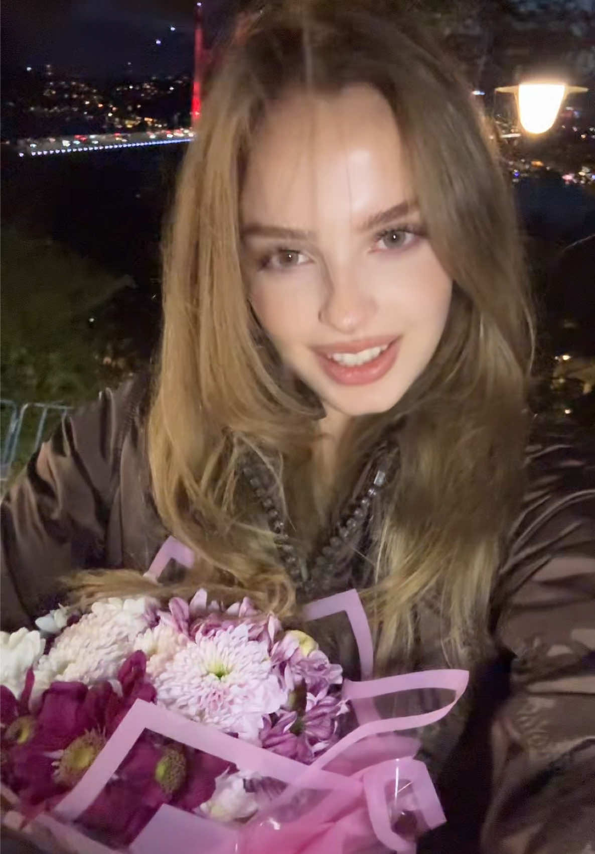 @Elaa