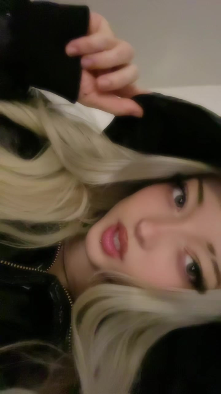 @🍸🎆L