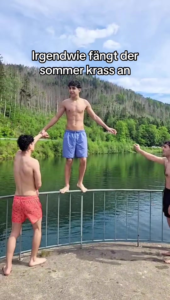 @🥥