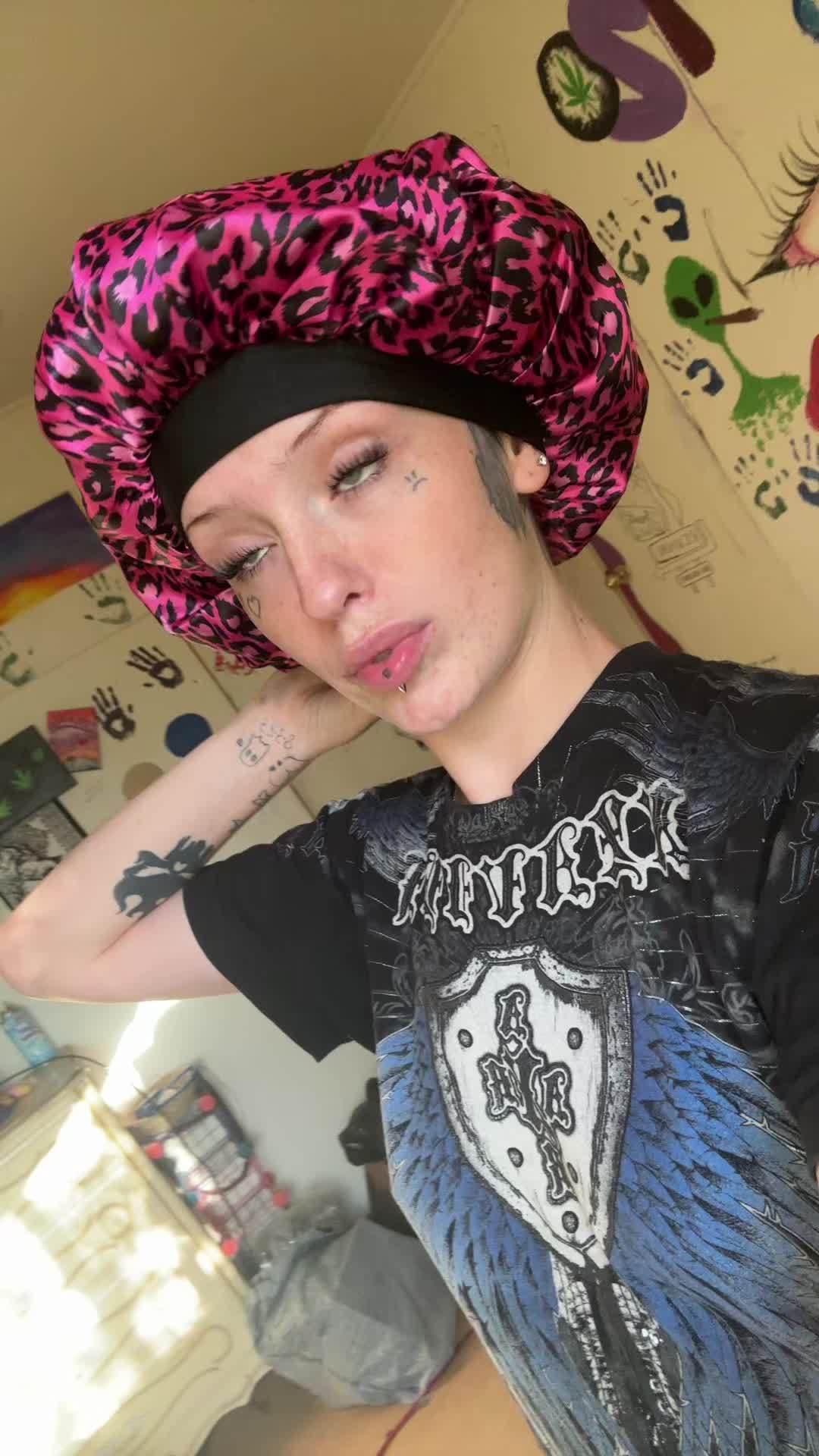 @️