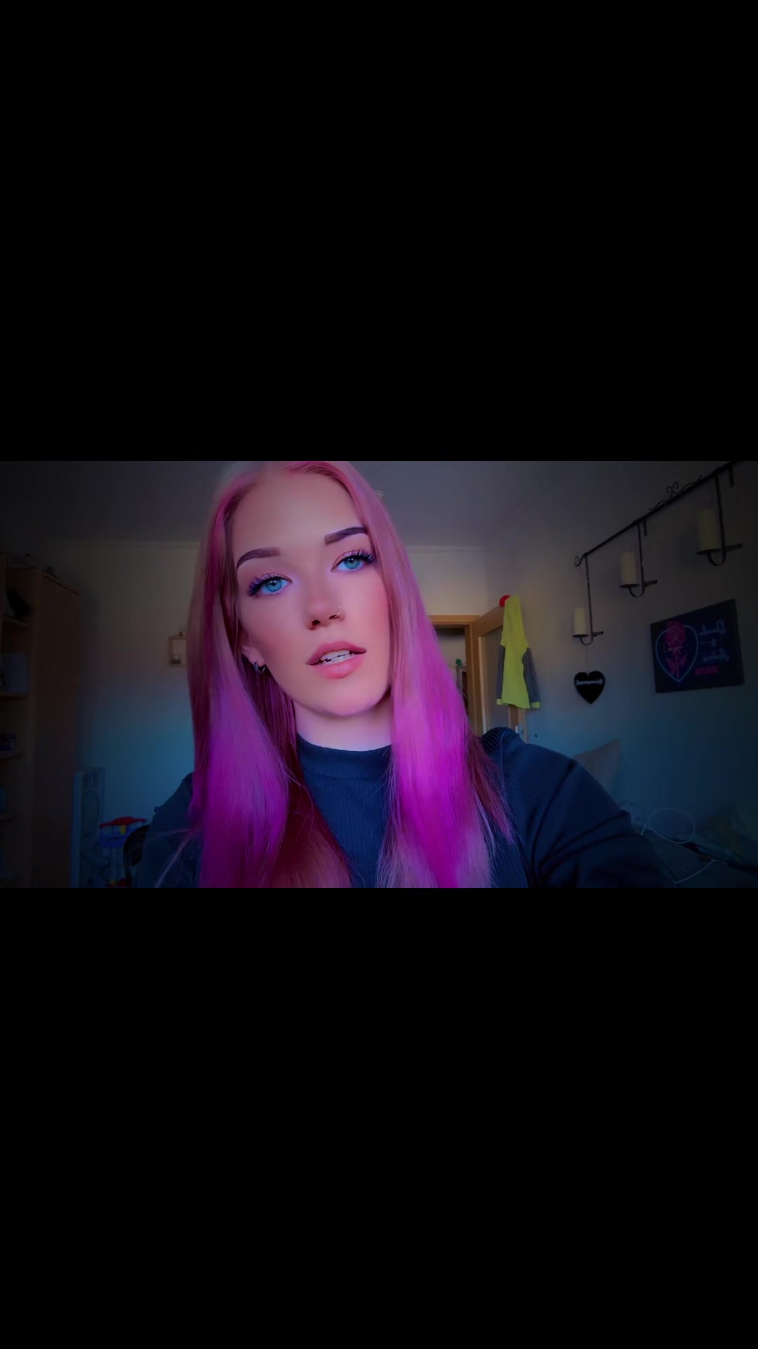 @Celina⚡️🖤