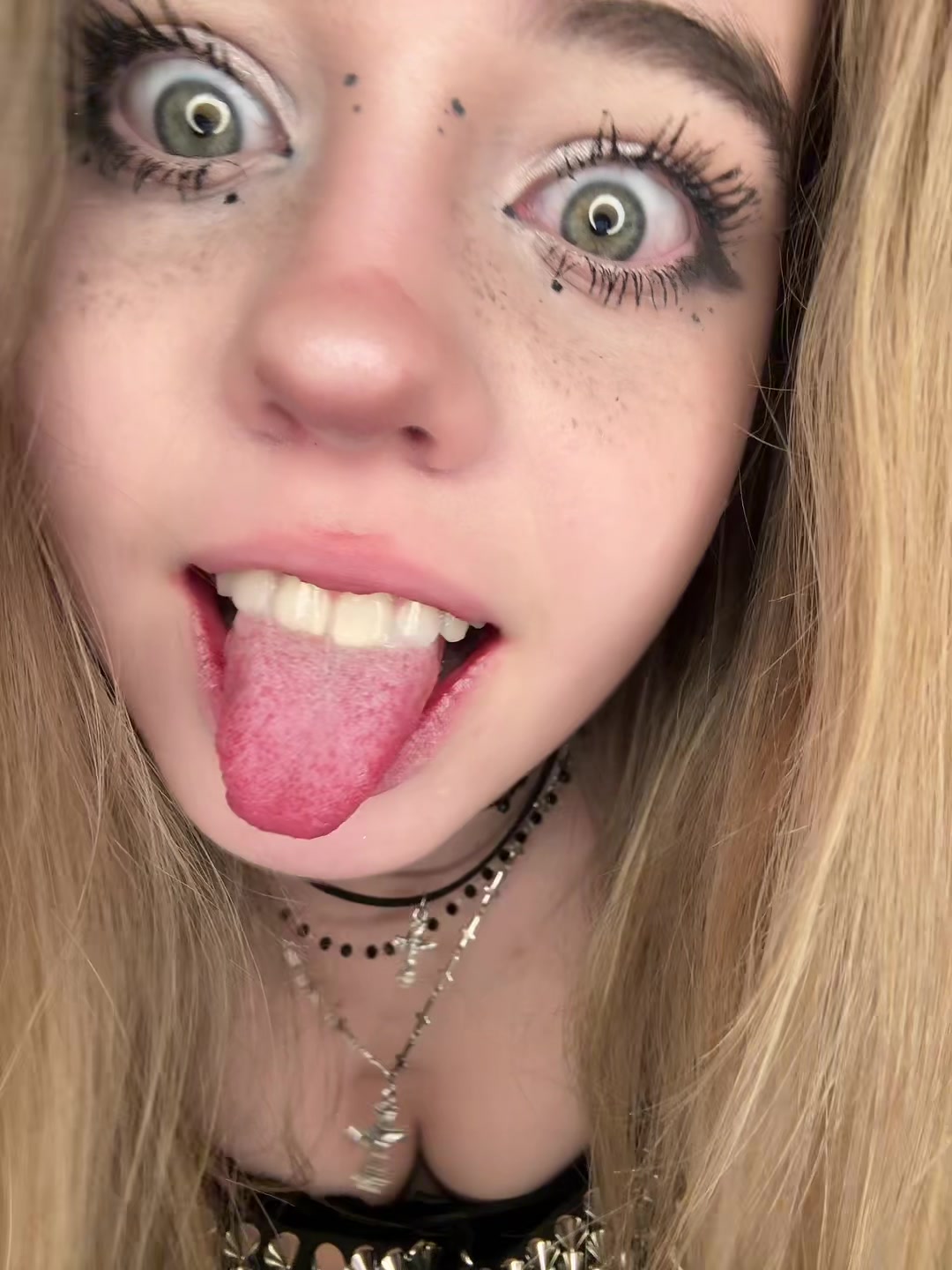@݁ᛪ༙Алввввᛪ༙