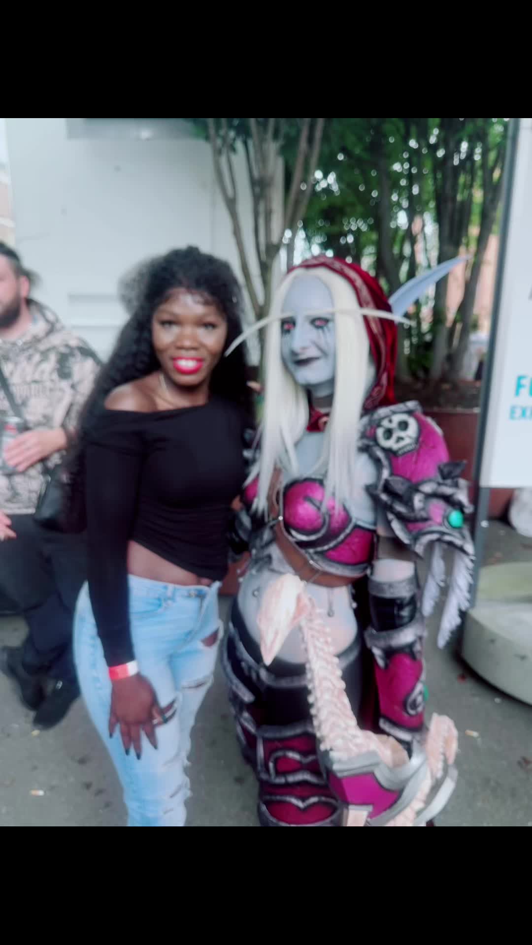@Queen Luna🇨🇭🇰🇪