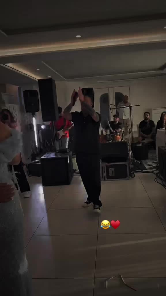 @𝓓𝓮𝓫𝓸𝓻𝓪𝓱 💫