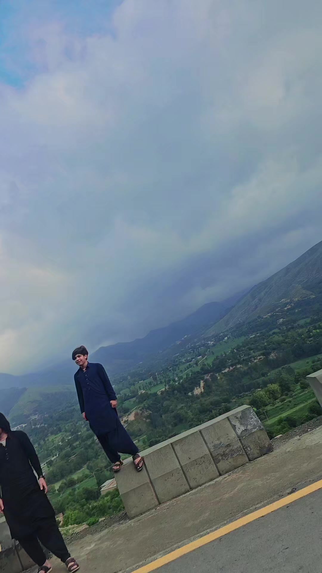 @Hussain Afridi