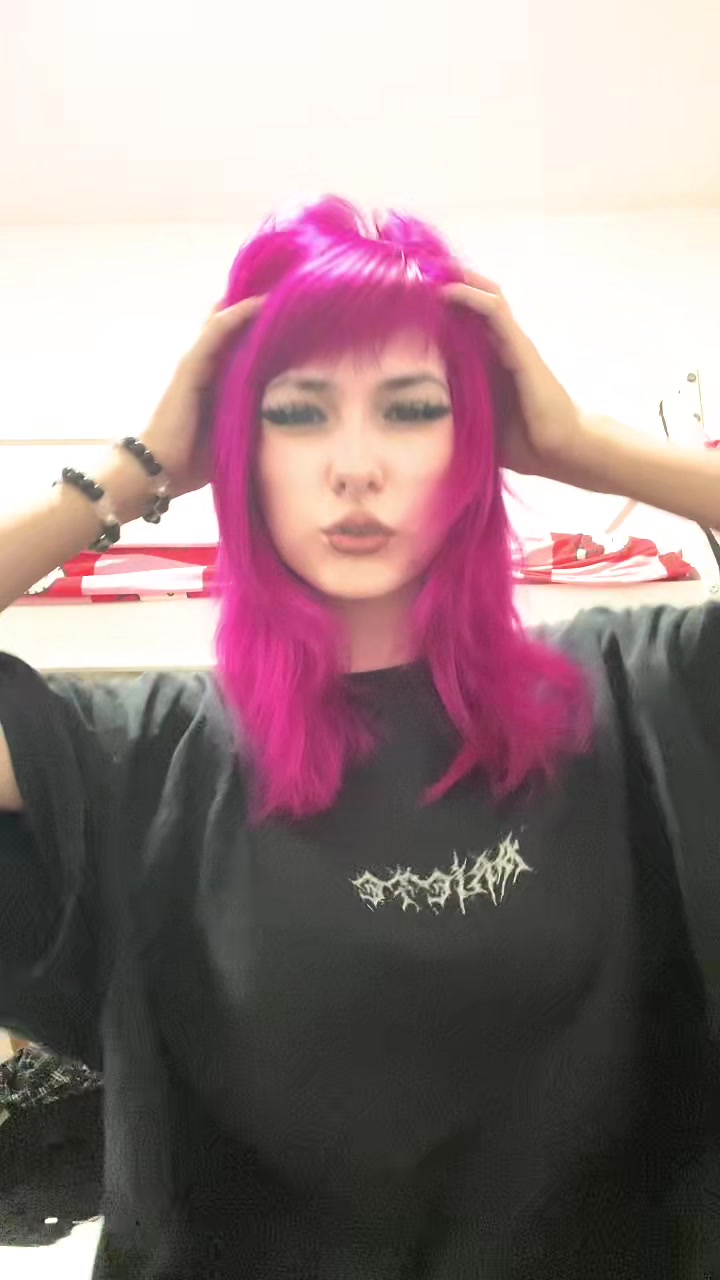 @💿𝓵𝓲𝓿𝓲𝓪