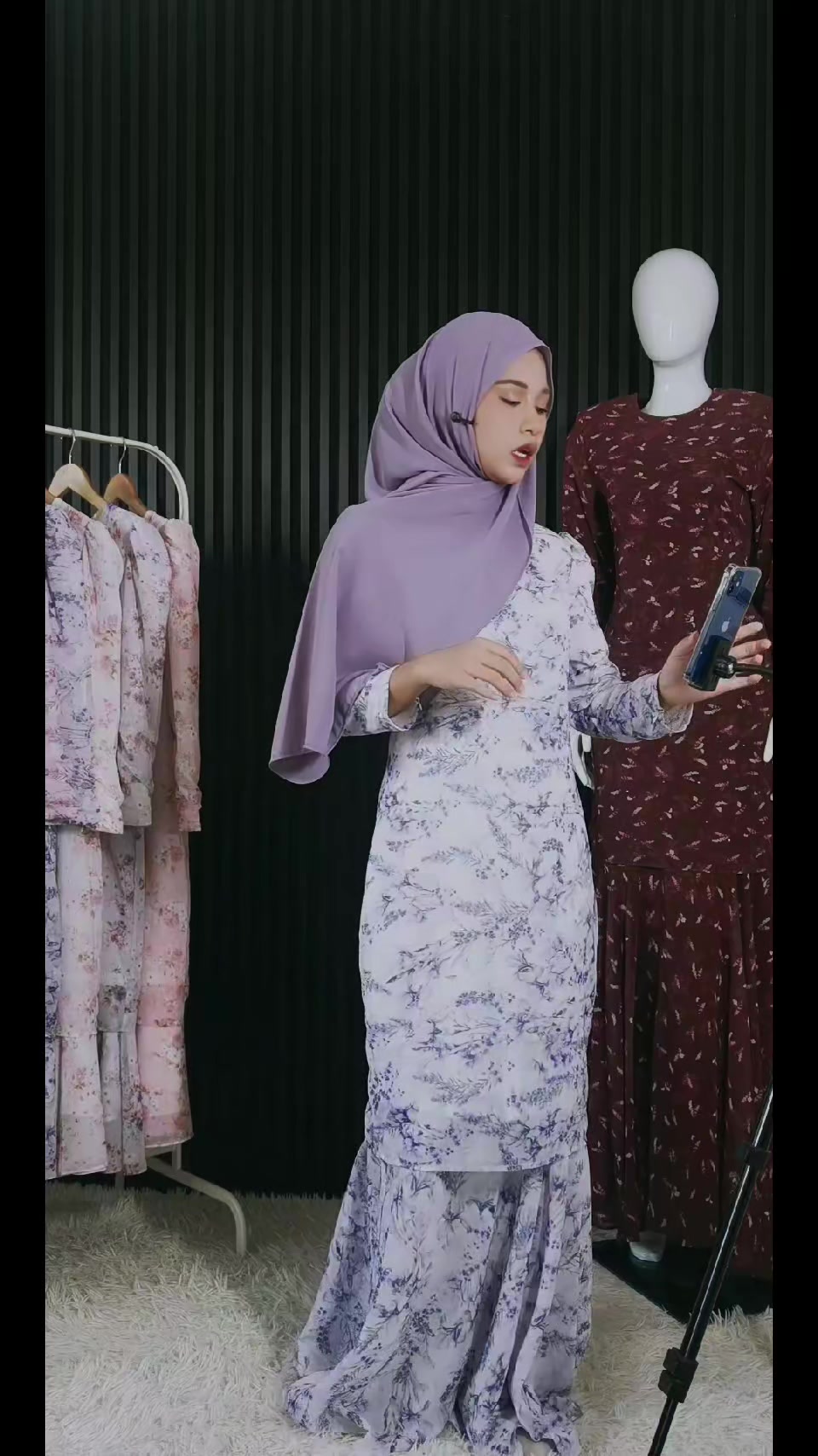 @hauraadellia.co