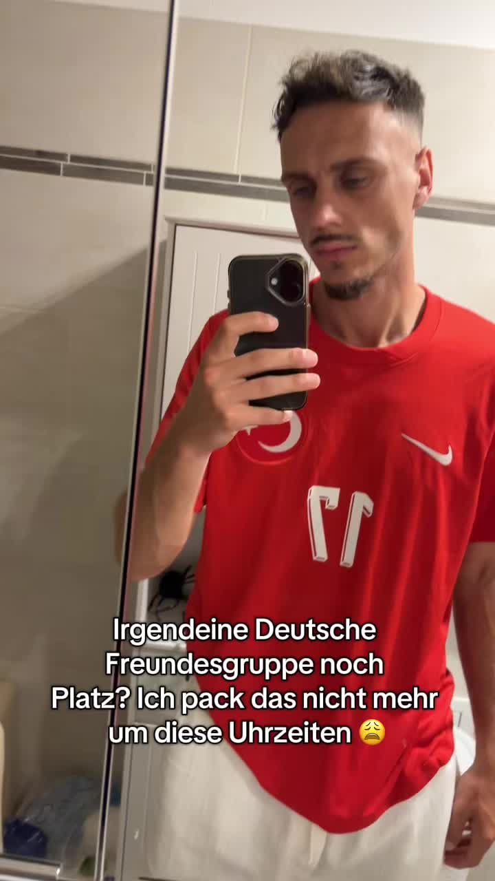 @Moritz Eckert