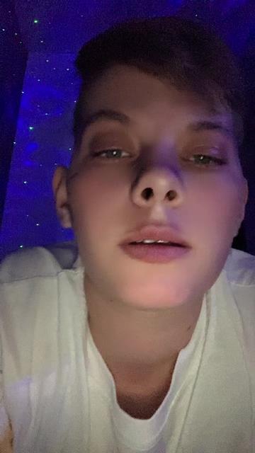 @Крош🐰❤️