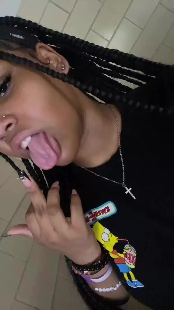 @lifeofkrissy_