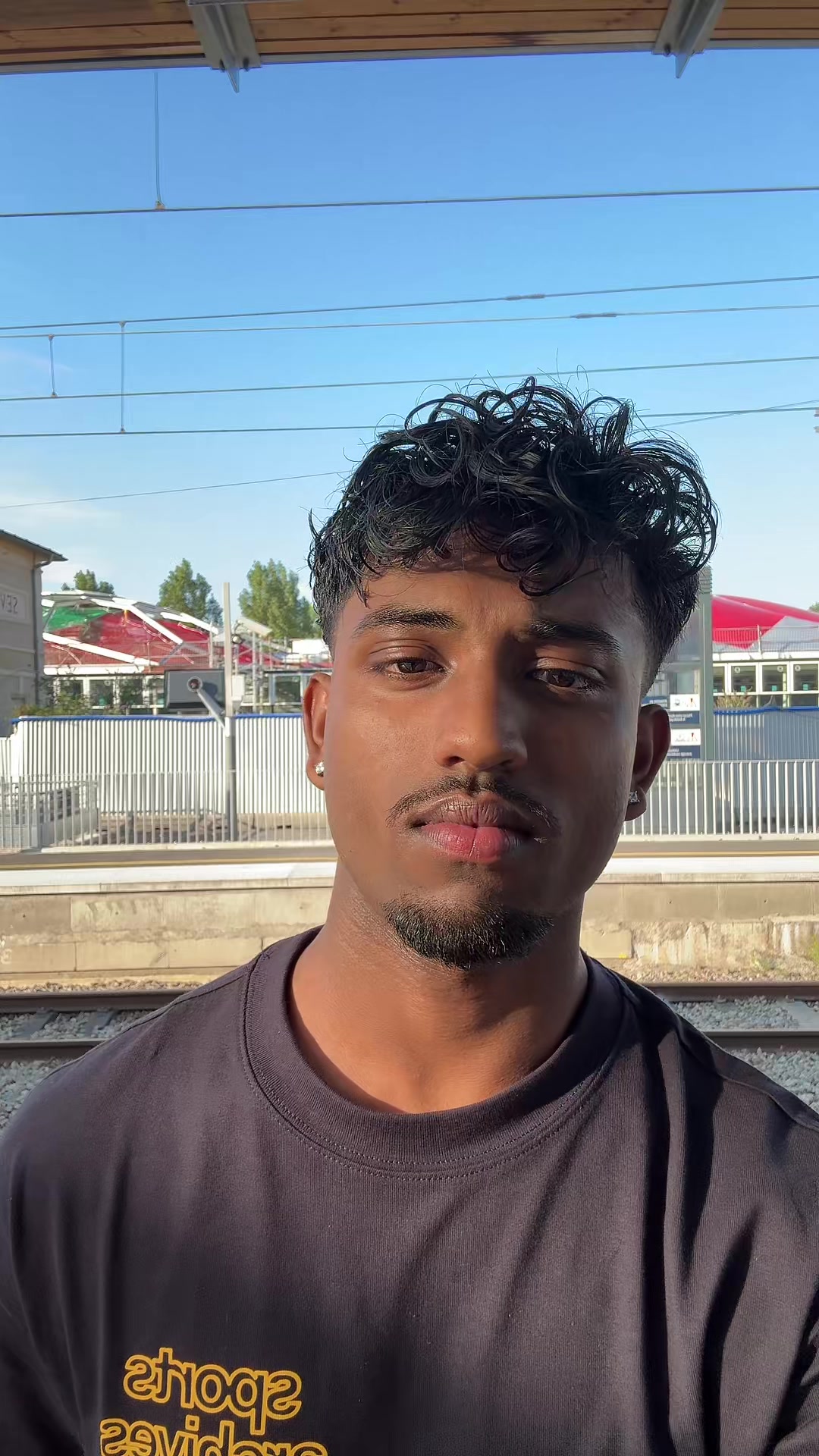@LANKAN🇱🇰🇲🇺