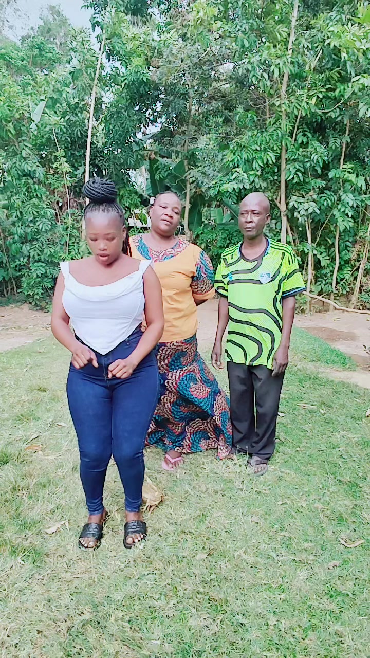 @ADHIAMBO 🇰🇪