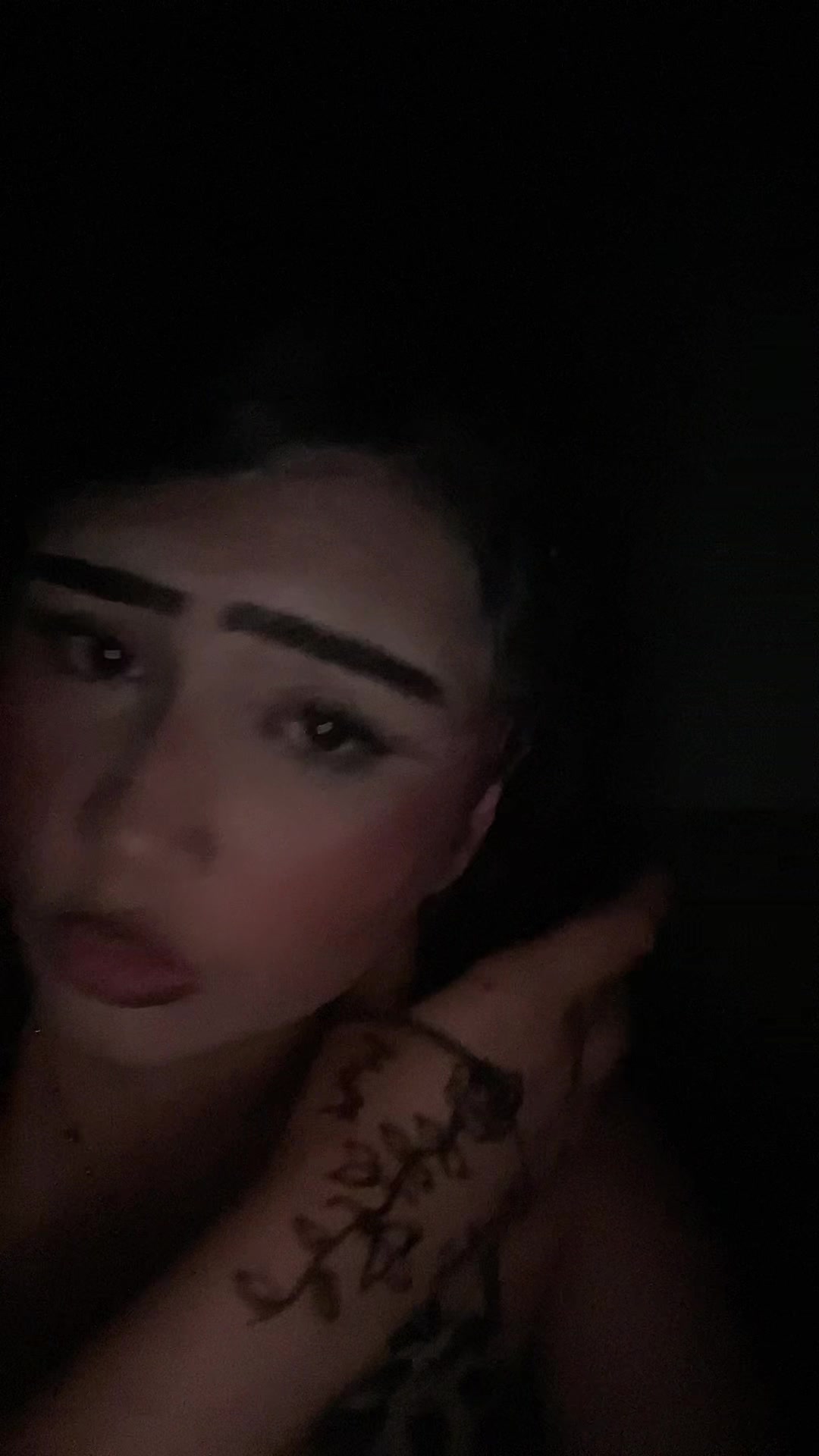 @😭💅