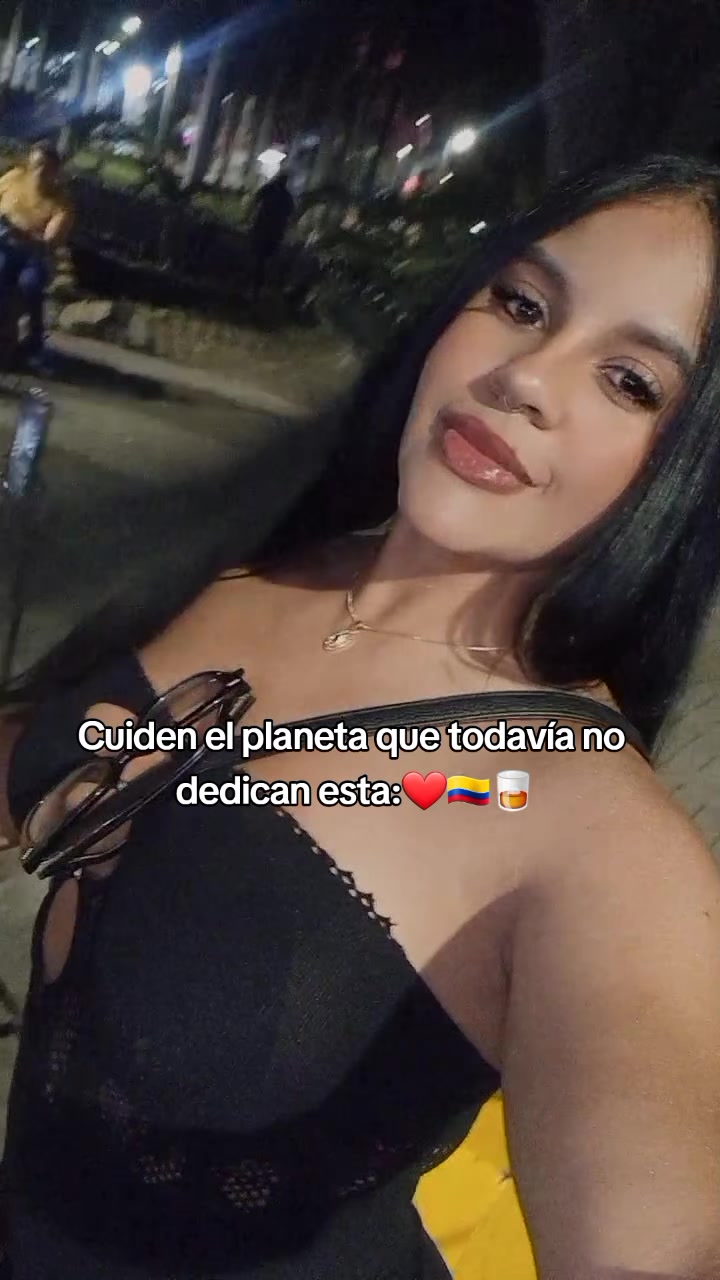 @&bull;Martina Martin&bull; te sigue