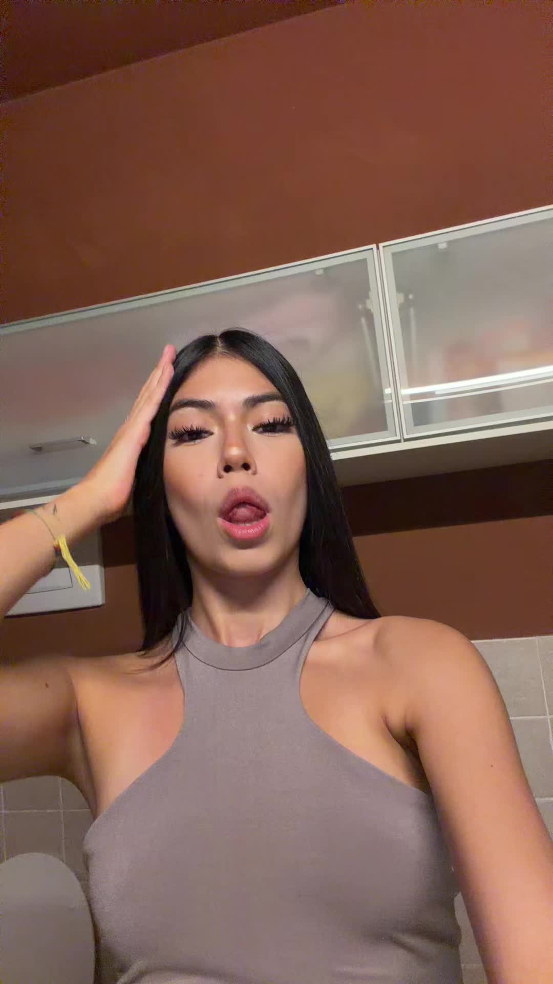 @💋🇵🇪