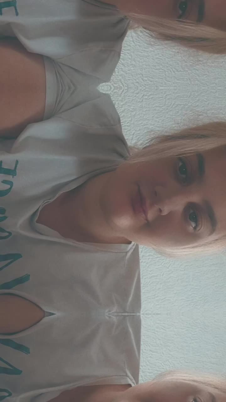 @Sara bojan🤎🖤💙💜