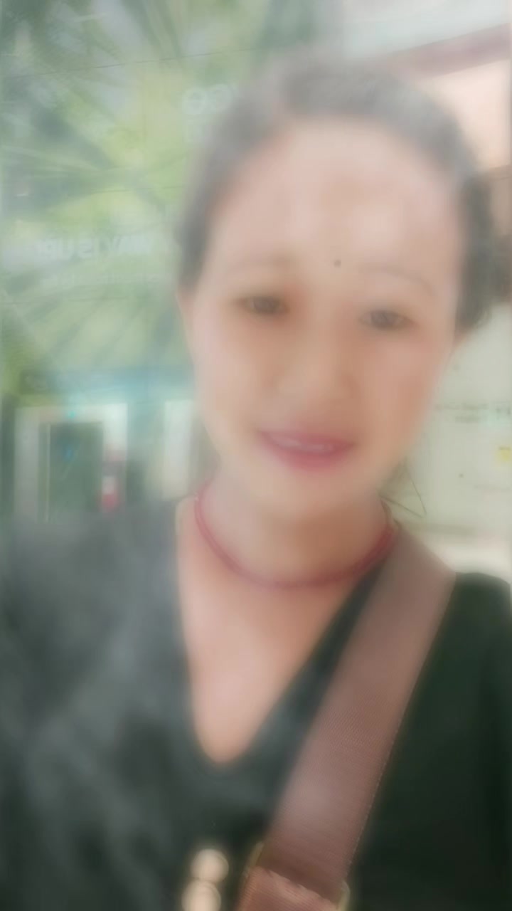@एलिना दोङ