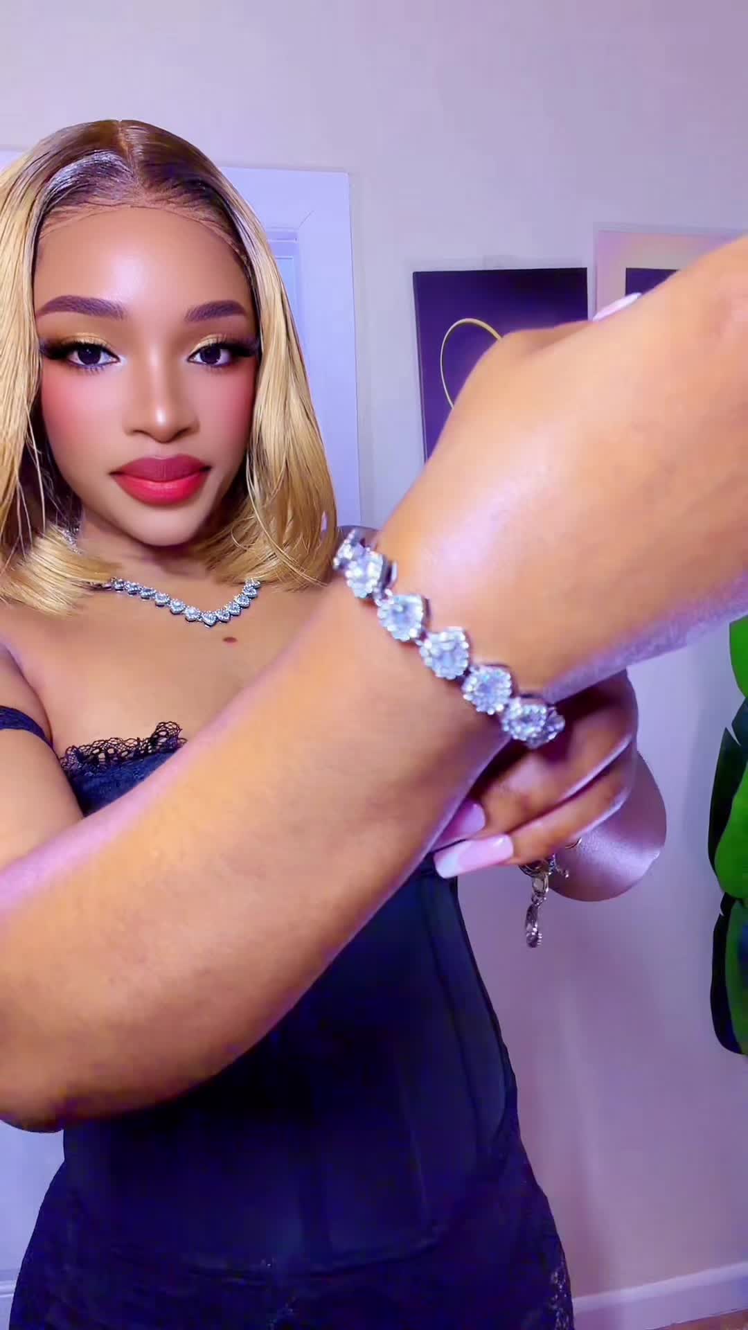 @AshPromo✅