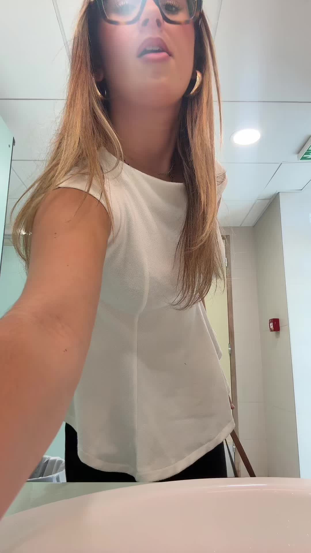 @vnx 💋💋