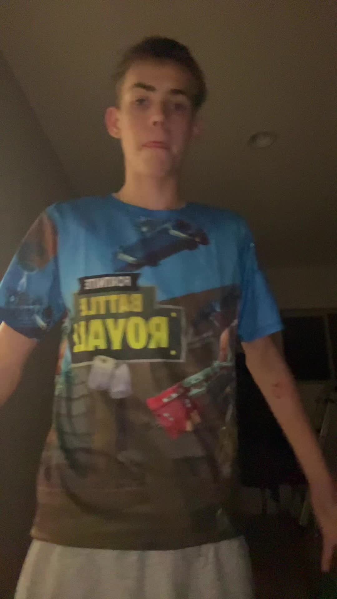 @threemustyqueer